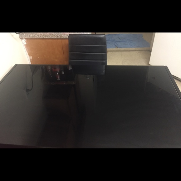 Kitchen table - Picture 7 of 8